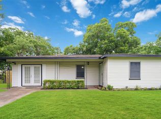 271 Muriel St, La Marque, TX 77568