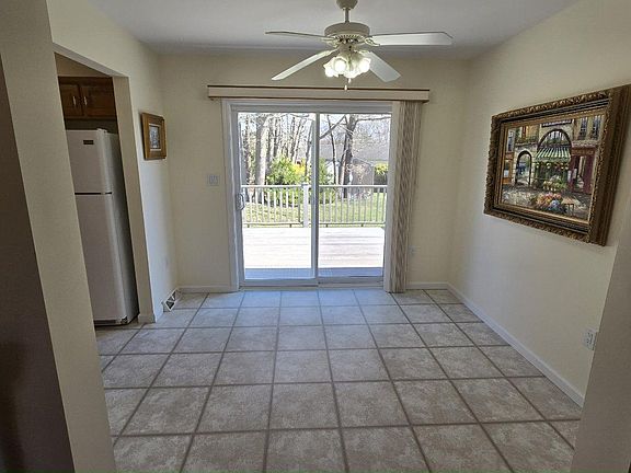4th image of 1407-271 Middle Rd