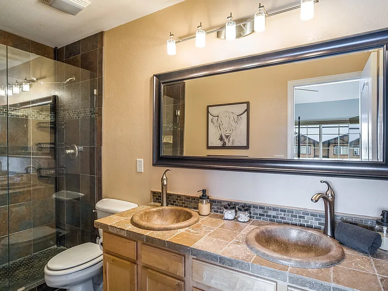Master Bathroom (Bedroom #1).