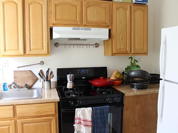 4th image of 120 W Waldburg St APT 3