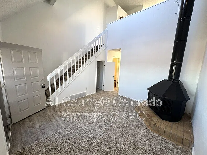 Studio, 1.5 bath, 762 sqft, $1,295 — Photo 4