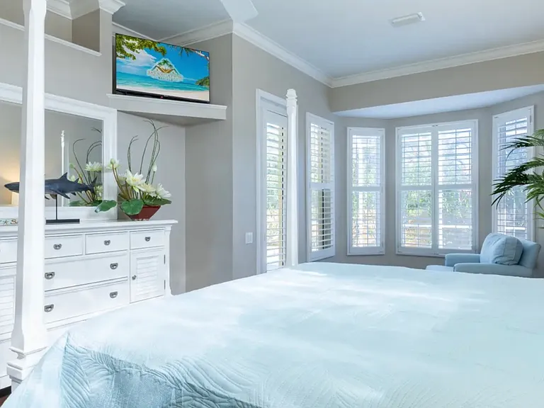 419 Bird Key Dr — Photo 30