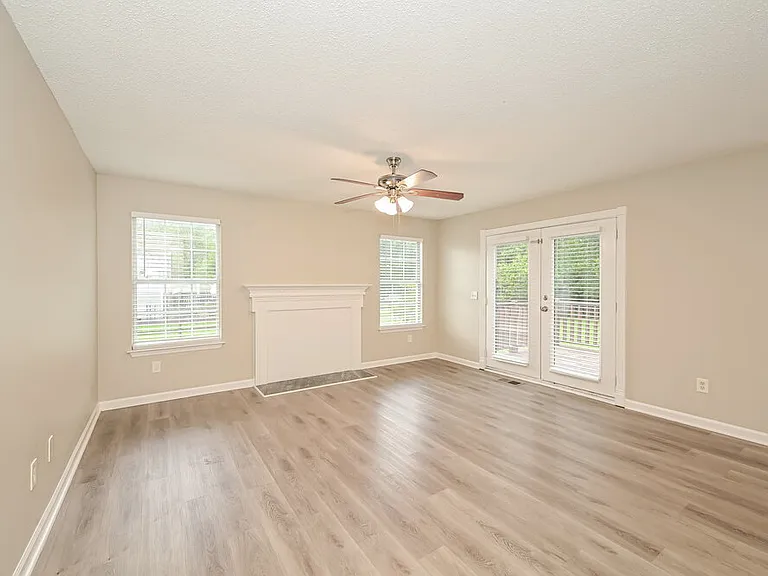 165 Bill Stewart Blvd — Photo 5