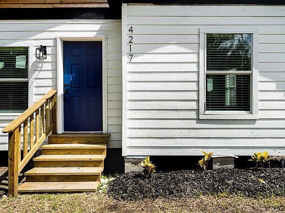 3rd image of 4217 Sterling St