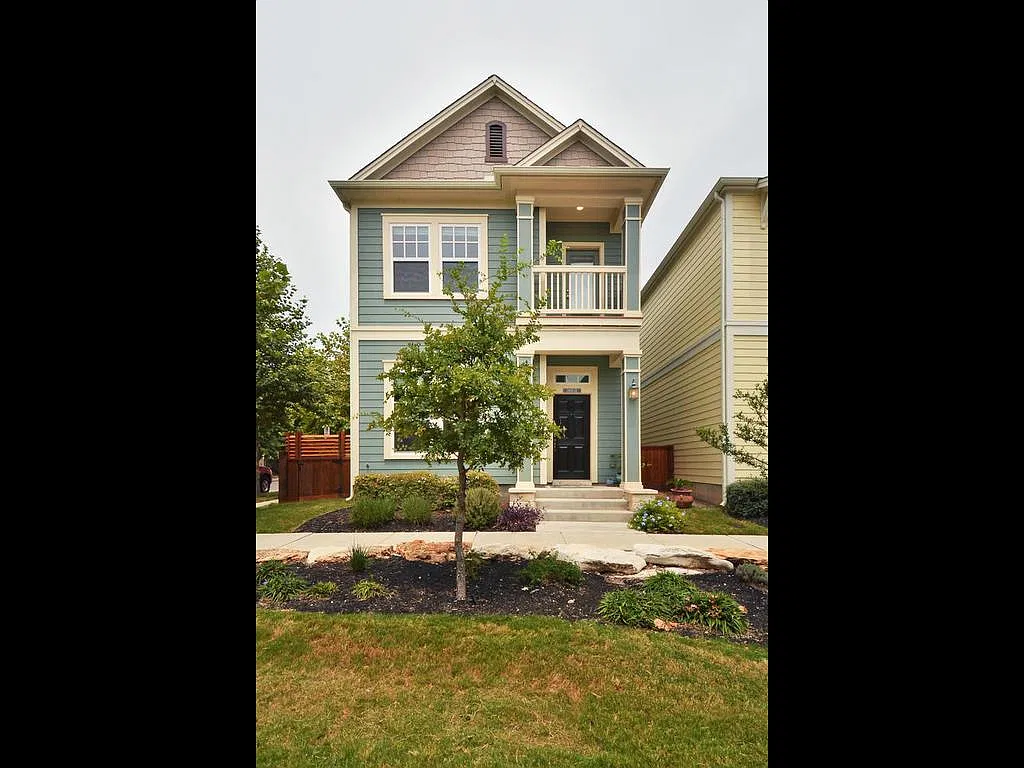 3 bed, 2.5 bath, 1539 sqft, $3,695 — Photo 3
