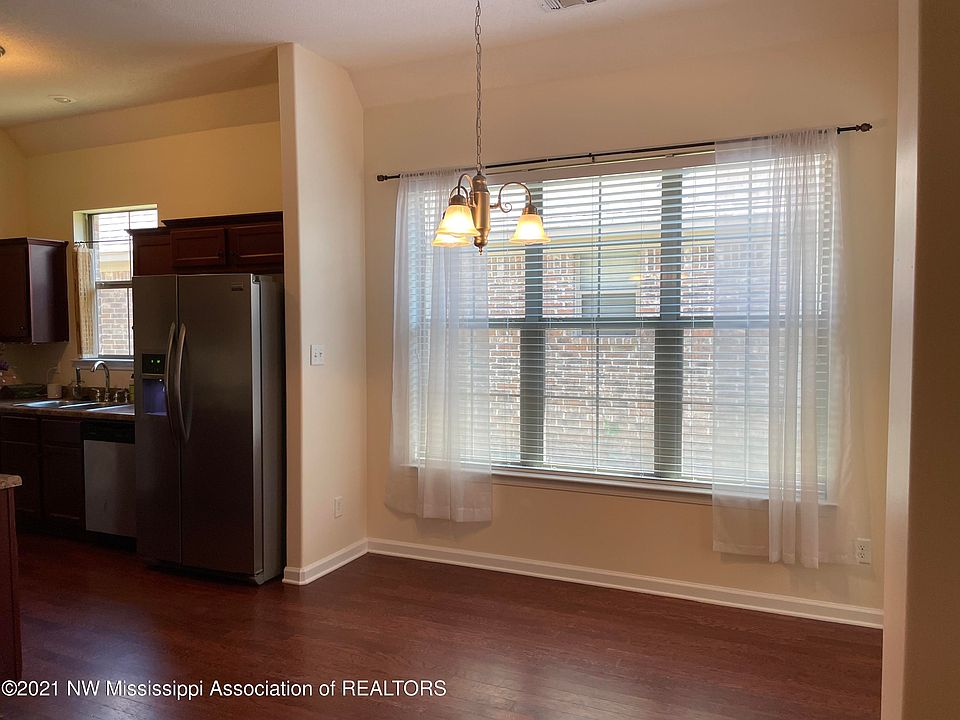 1st image of 6779 Goldfinch Ln