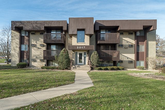1st image of 3017 Heritage Dr APT 3