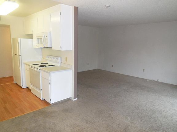 Dining area to Family room