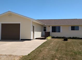 2442 N Mackinaw Rd #B, Pinconning, MI 48650