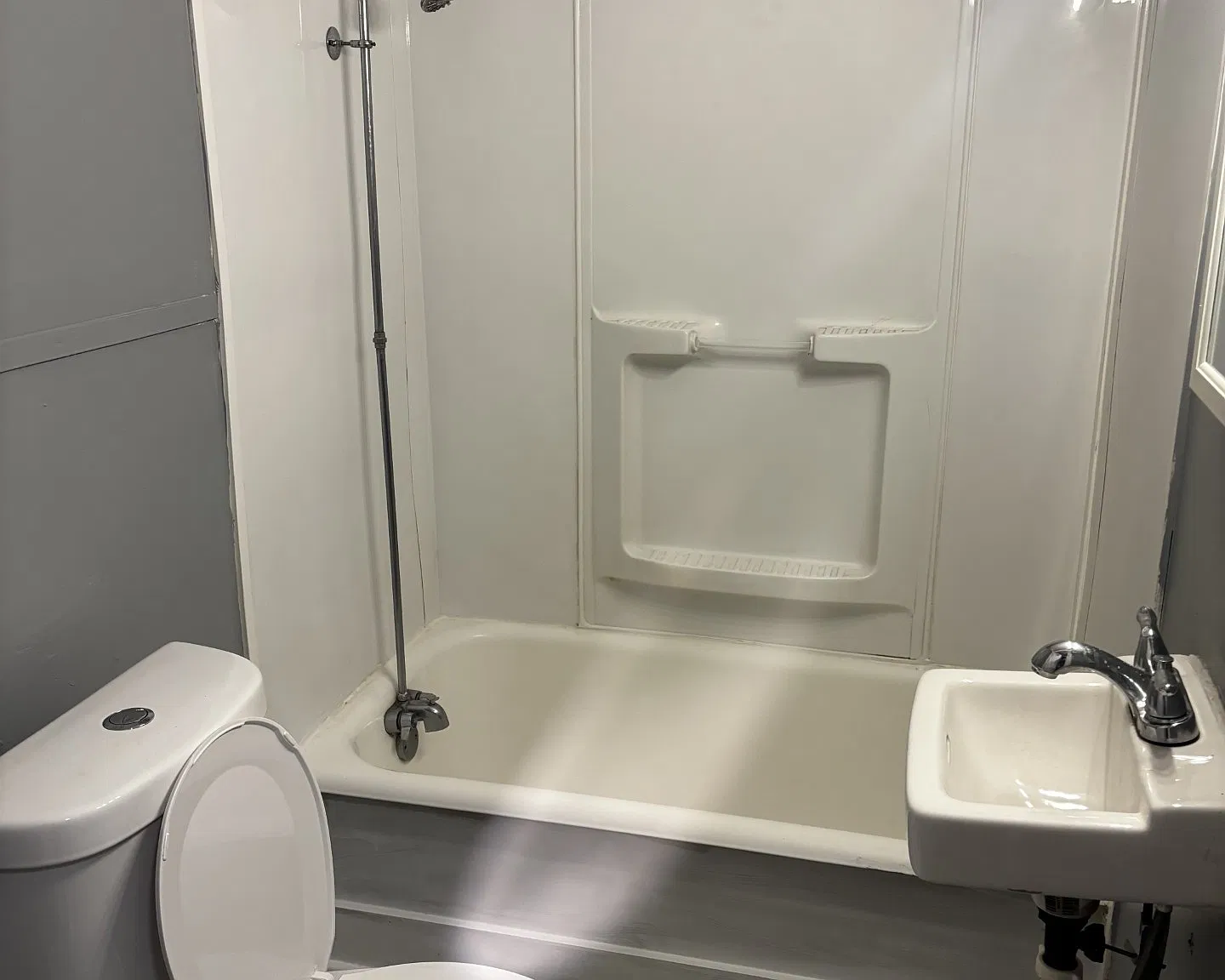1 bed, 400 sqft, $850 — Photo 1