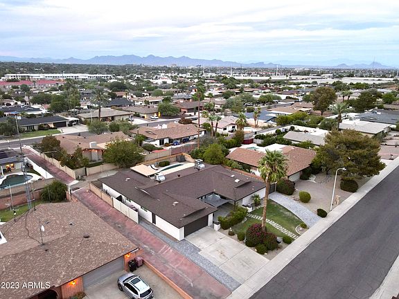 3rd image of 6010 E WILSHIRE Drive