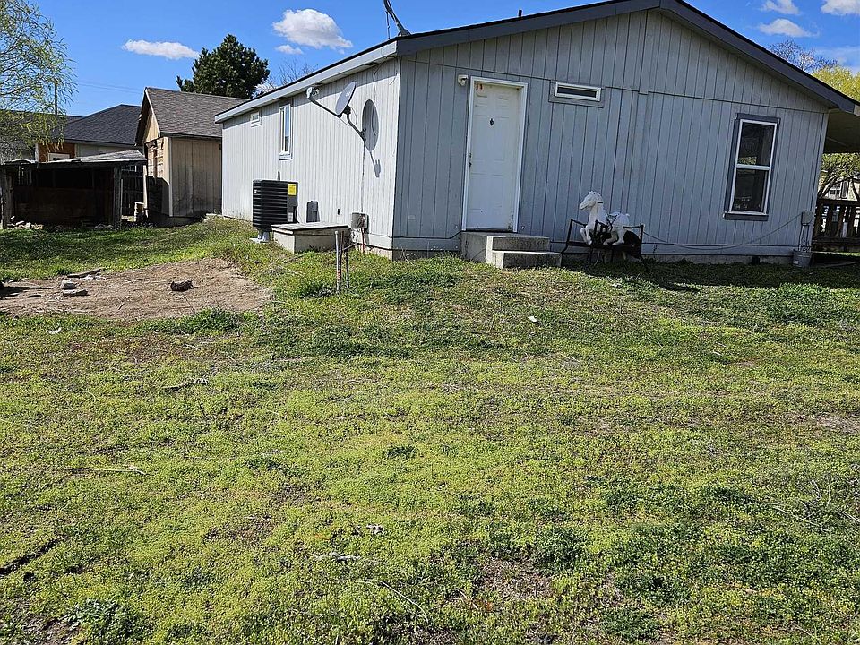 2nd image of 13961 Gary Ln