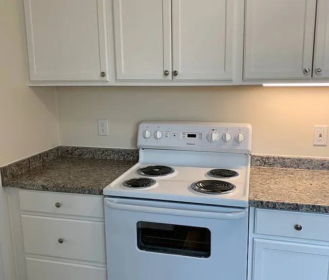 Maple Palms Apartments — Photo 21