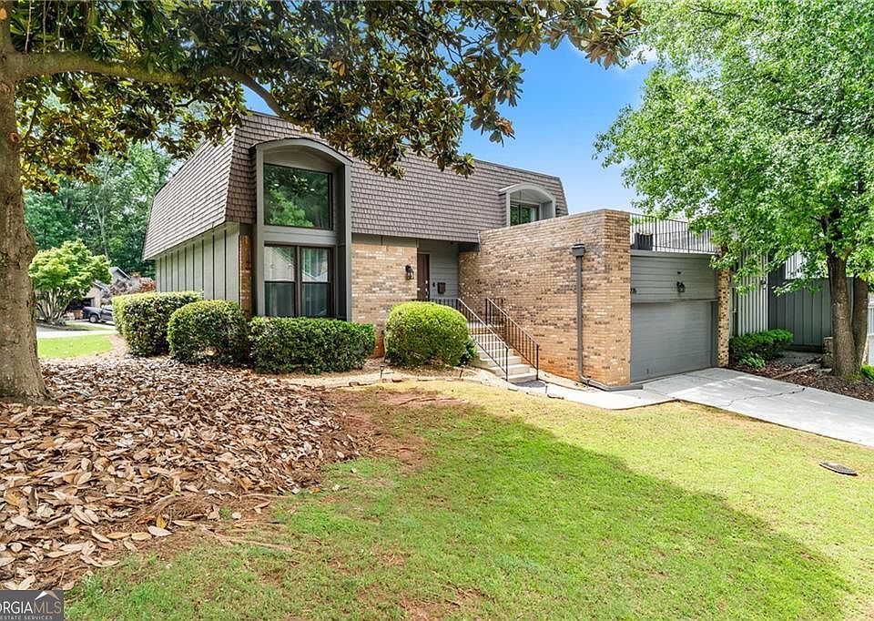 1st image of 235 Leeward Ln