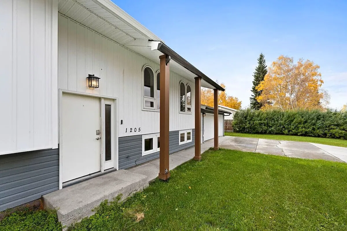 4 bed, 2000 sqft, $3,600 — Photo 4