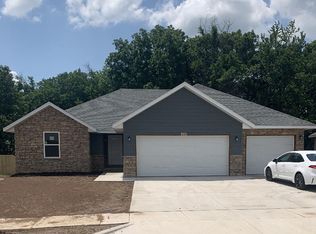 660 W Brook Hollow Road, Nixa, MO 65714