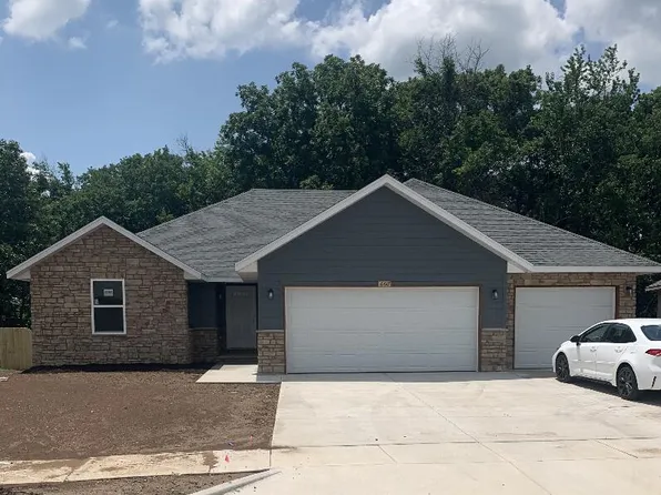 660 W Brook Hollow Road, Nixa, MO 65714