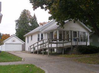 2711 N Van Buren St, Bay City, MI 48708