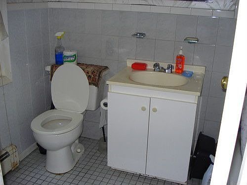 4th image of 3912 Crescent St