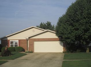 2306 N Prairie St, Tuscola, IL 61953