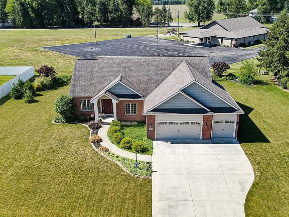 3rd image of 1500 Monte Carlo Dr