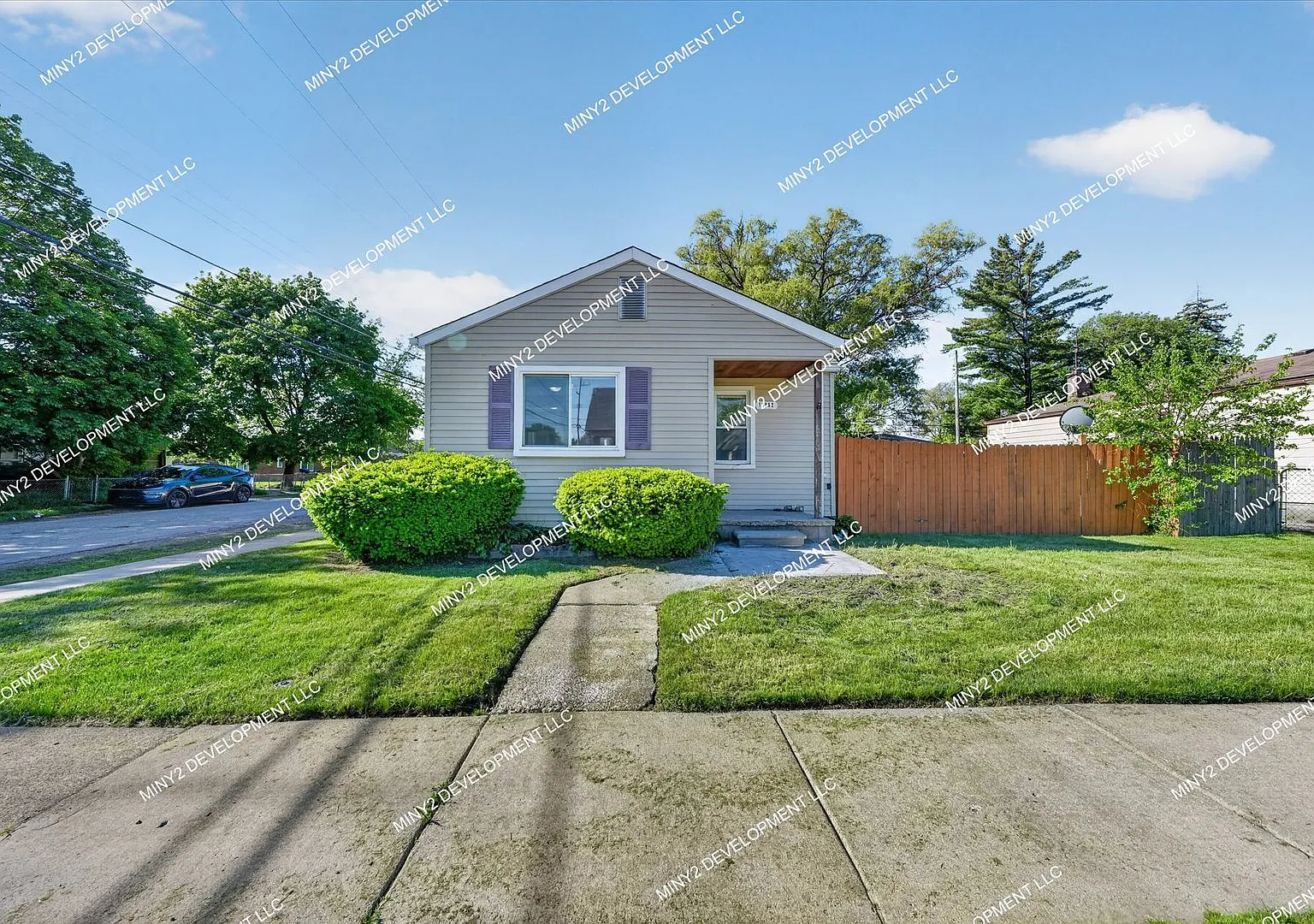 Fully Renovated 2-Bedroom Single-Level Home in Warren — Photo 1