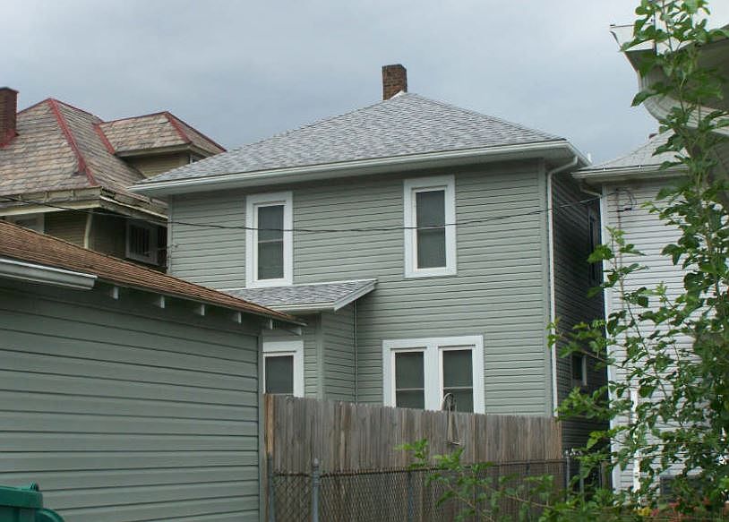 2nd image of 419 Grant St