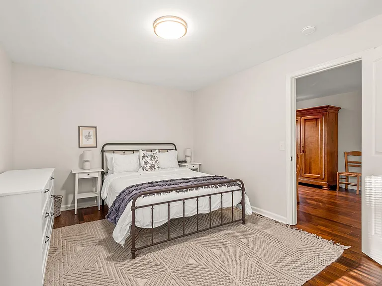 633 Debbie Dr — Photo 8