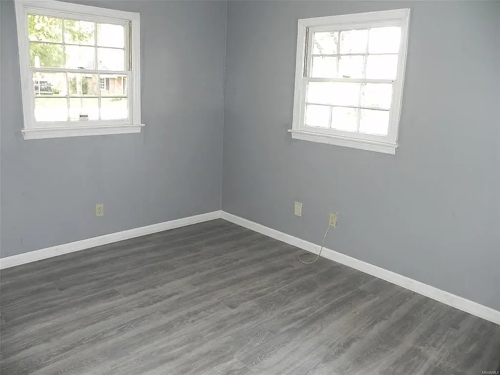 4 bed, 1296 sqft, $500 — Photo 2