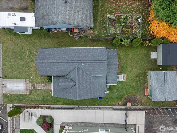 4th image of 3322 Chandler Street