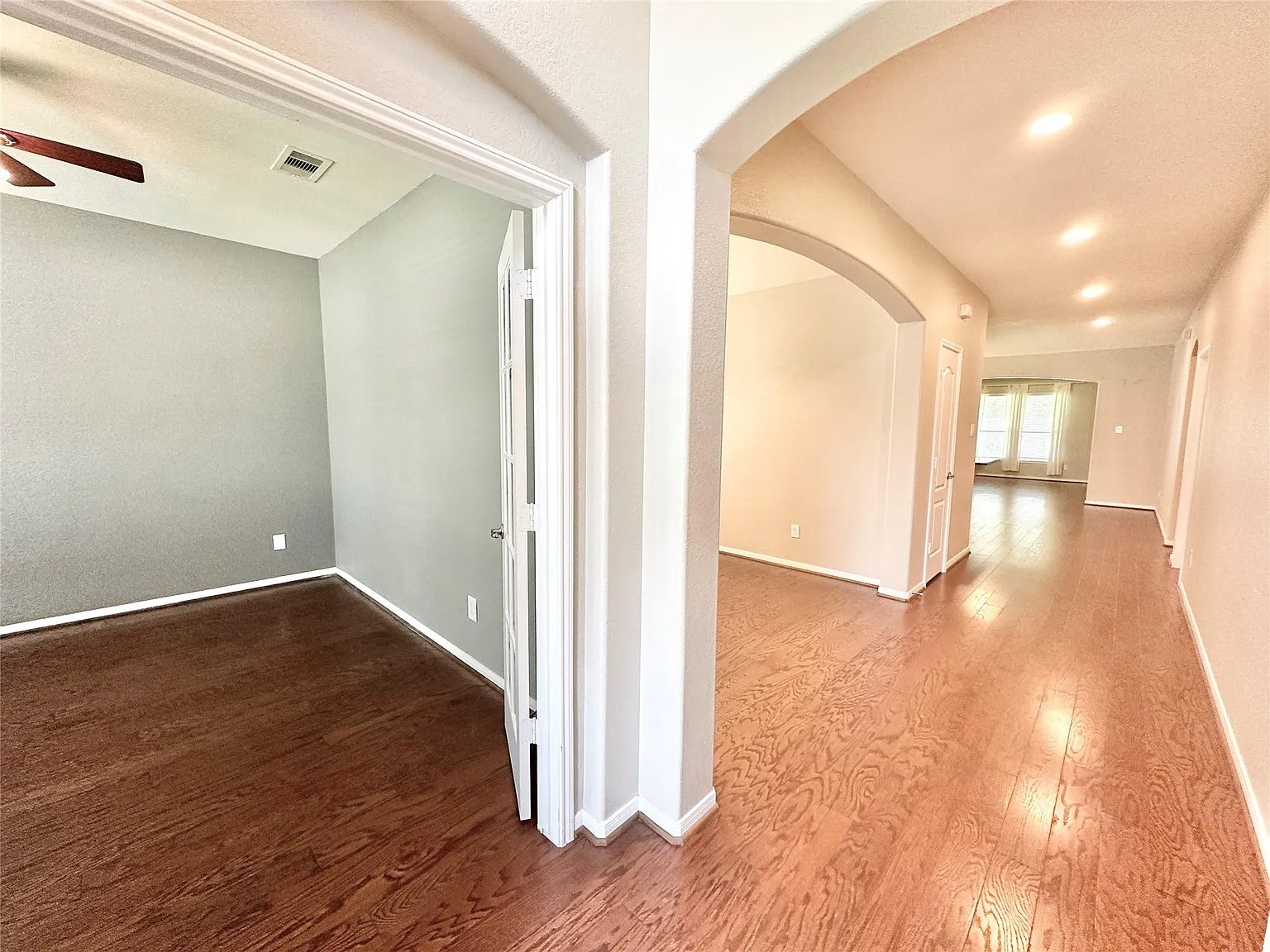3 bed, 2.0 bath, 2278 sqft, $2,575 — Photo 4