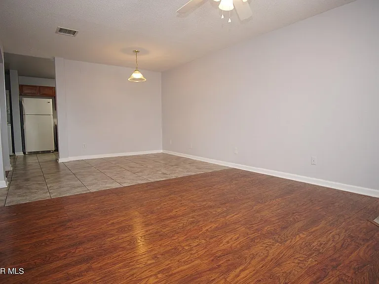 3400 Blue Earth Ln #D — Photo 5