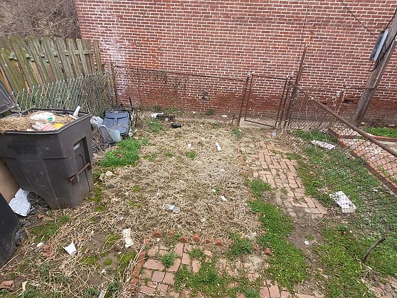 4th image of 243 N Dupont St