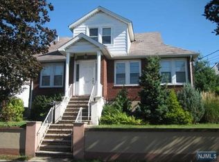 427 Washington St, Carlstadt, NJ 07072