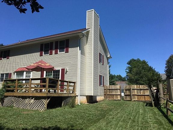 3rd image of 6008 Wilmington Dr
