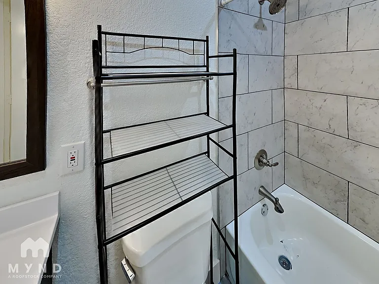 2302 S Polk St — Photo 16