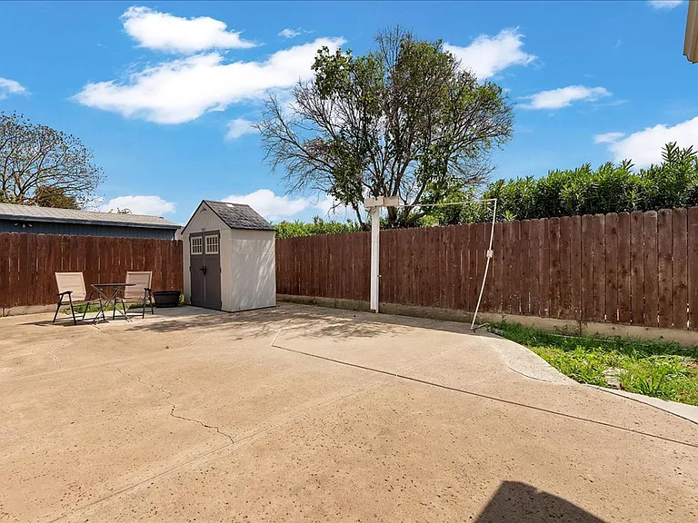 285 W Ash Ave — Photo 23