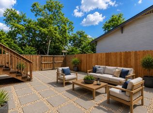 3260 V St, Sacramento, CA 95817