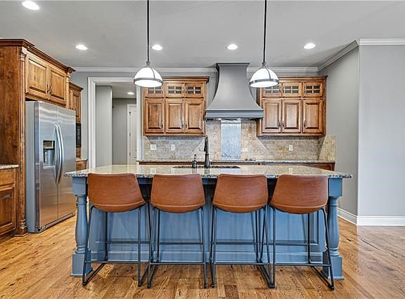 4th image of 4412 NE Hideaway Hill Cir