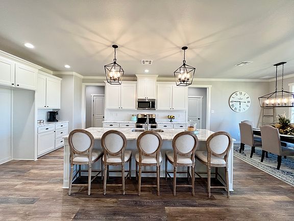 4th image of 4030 Ruth Ln
