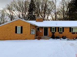 9424 Fitzwater Rd, Brecksville, OH 44141