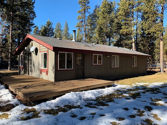 3rd image of 17055 Helbrock Dr