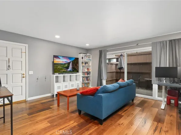 1094 Cabrillo Park Dr APT A, Santa Ana, CA 92701