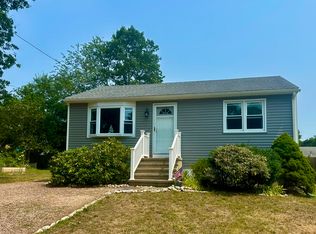 149 Holly Rd, South Kingstown, RI 02879