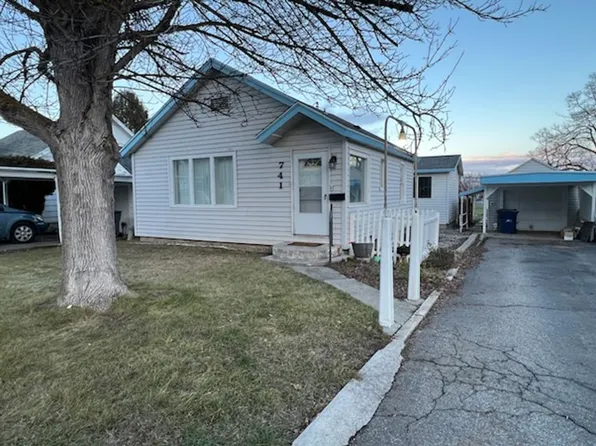 741 Saddlerock Dr, Wenatchee, WA 98801