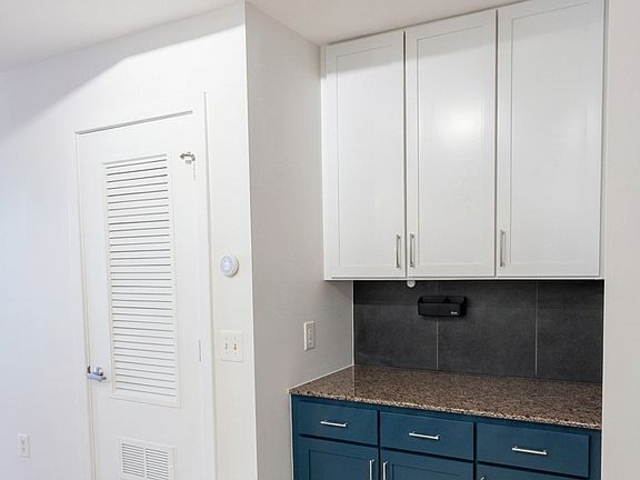 Bar in kitchen area