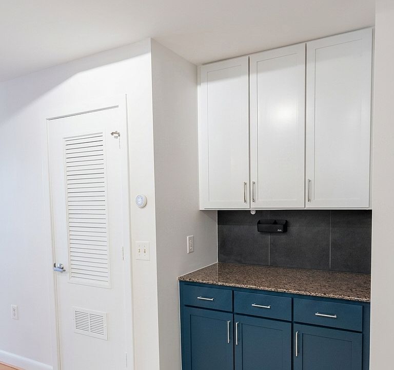 Bar in kitchen area