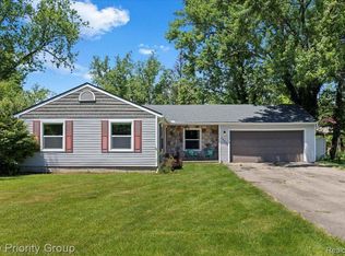 3846 Goethe St, Waterford, MI 48328