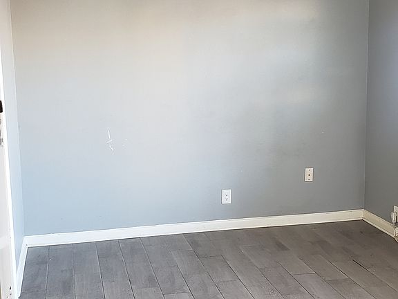 3rd image of 130 Motel Dr