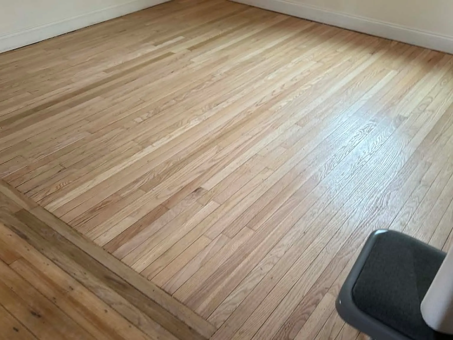 3 bed, 1.5 bath, 1143 sqft, $2,700 — Photo 4